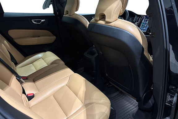 Volvo XC60 9 of 23