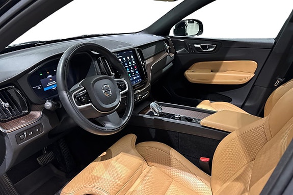 Volvo XC60 14 of 23