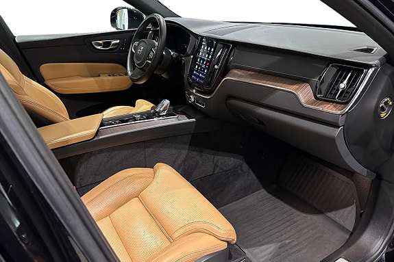 Volvo XC60 7 of 23