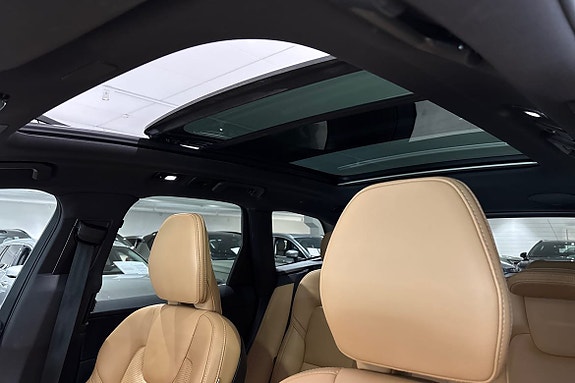 Volvo XC60 19 of 23