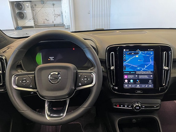 Volvo XC40 14 of 18