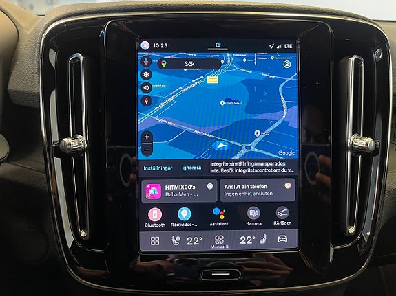 Volvo XC40 16 of 18