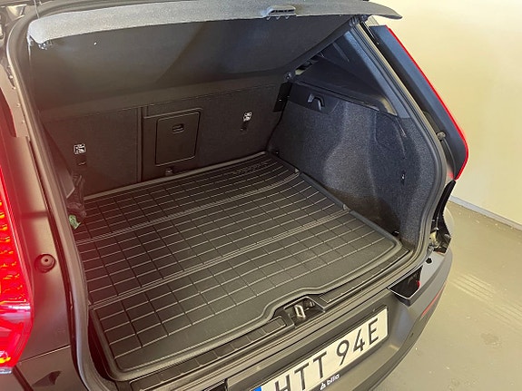 Volvo XC40 7 of 18
