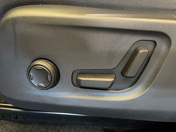 Volvo XC40 13 of 18