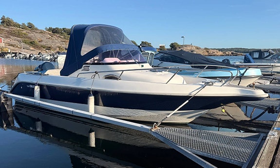 Galia 660 WA 2004 + Evinrude 135hk 2003 1 ägare 2 of 11