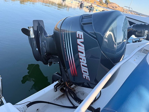 Galia 660 WA 2004 + Evinrude 135hk 2003 1 ägare 5 of 11