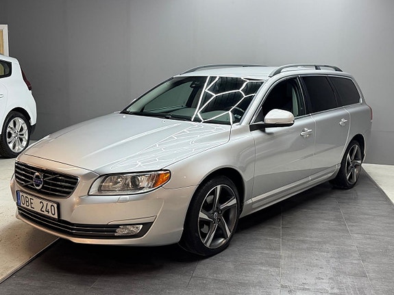 Volvo V70 3 of 16