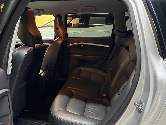 Volvo V70 16 of 16