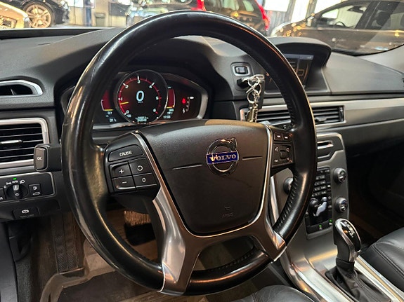 Volvo V70 9 of 16