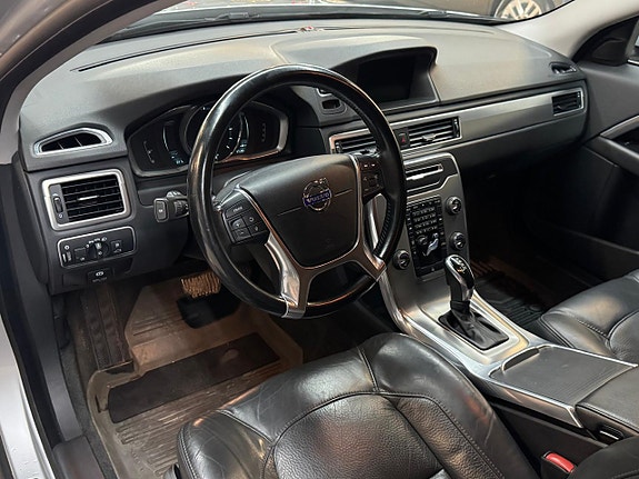 Volvo V70 7 of 16