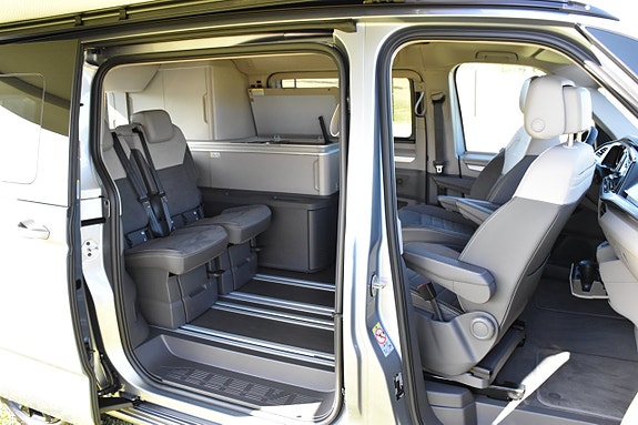 Volkswagen California 15 of 30