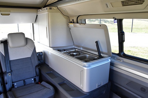 Volkswagen California 13 of 30