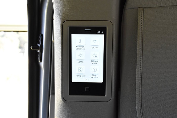 Volkswagen California 26 of 30