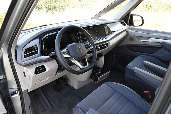 Volkswagen California 16 of 30