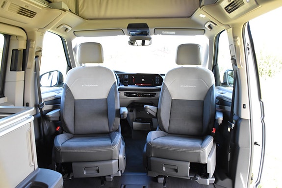 Volkswagen California 11 of 30