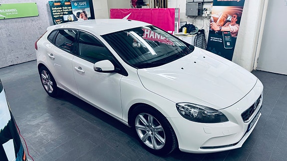 Volvo V40 5 of 18