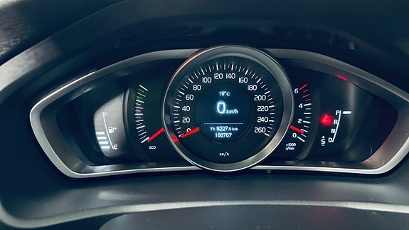 Volvo V40 13 of 18
