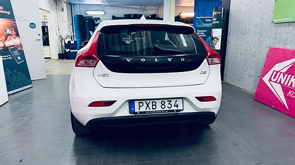 Volvo V40 7 of 18