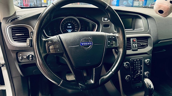 Volvo V40 18 of 18