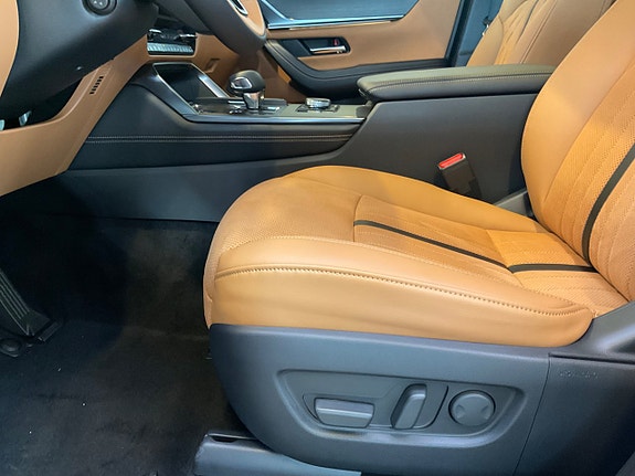 Mazda CX-60 9 of 15