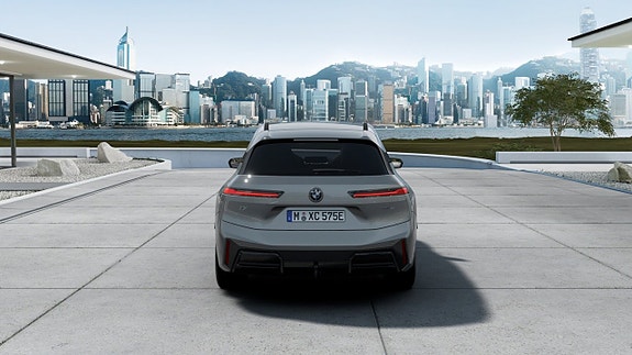 BMW iX 5 of 13