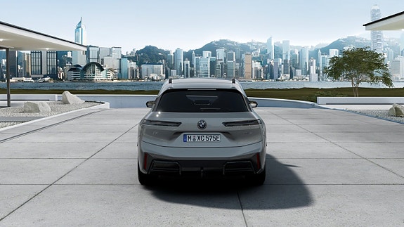 BMW iX 5 of 13