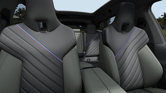 BMW iX 10 of 13
