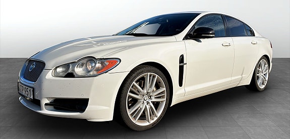 Jaguar XF 2 of 15