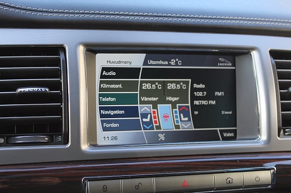 Jaguar XF 10 of 15
