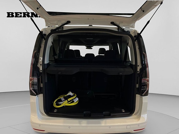 Volkswagen Caddy Maxi 16 of 17