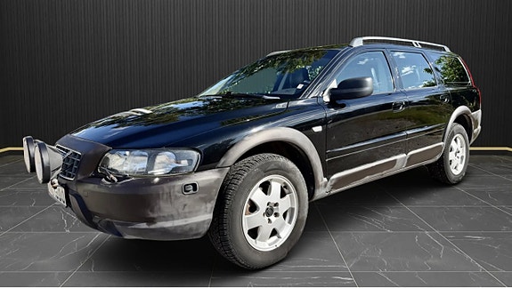 Volvo XC70 2 of 8