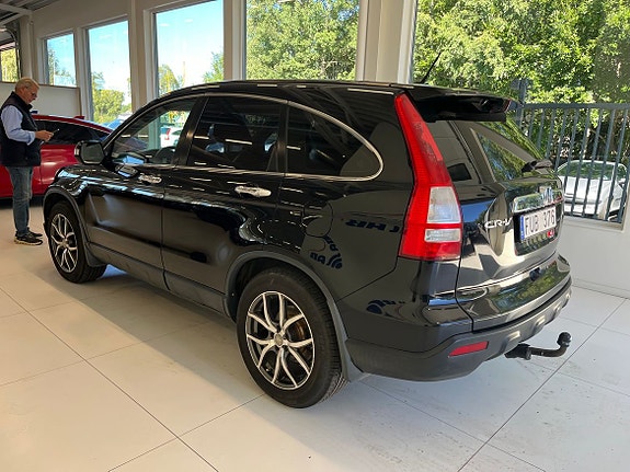 Honda CR-V 3 of 6