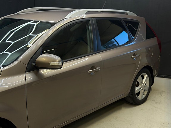 Kia Ceed 14 of 23