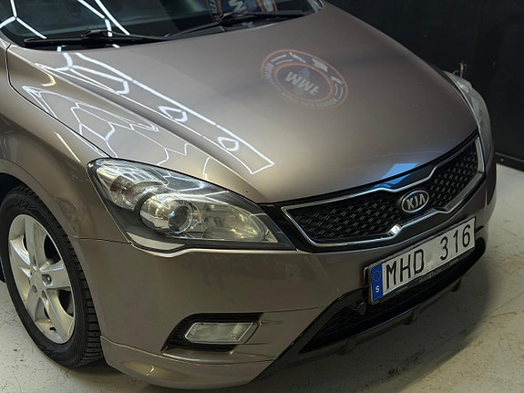 Kia Ceed 6 of 23