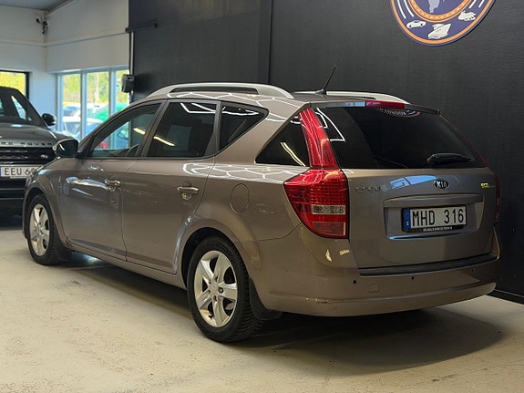 Kia Ceed 20 of 23