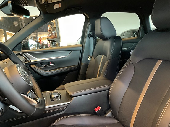 Mazda CX-60 8 of 15