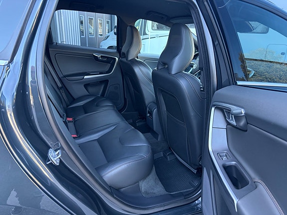 Volvo XC60 10 of 20
