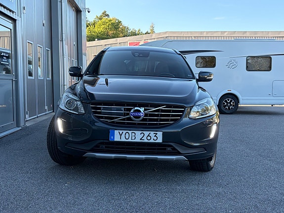Volvo XC60 8 of 20
