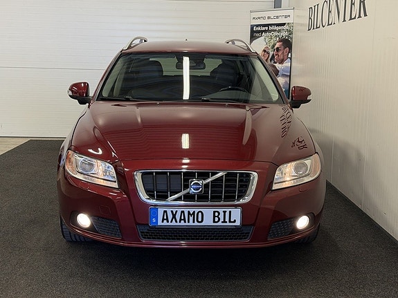 Volvo V70 2 of 20
