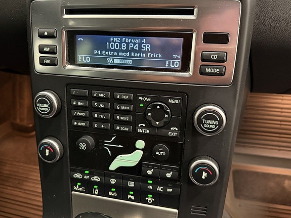 Volvo V70 12 of 20