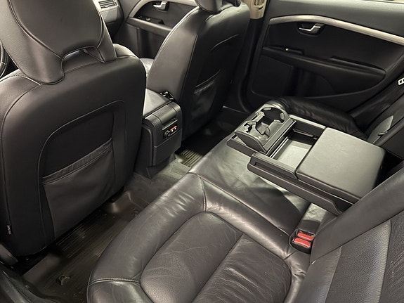 Volvo V70 9 of 20