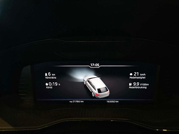 Skoda Superb 16 of 23