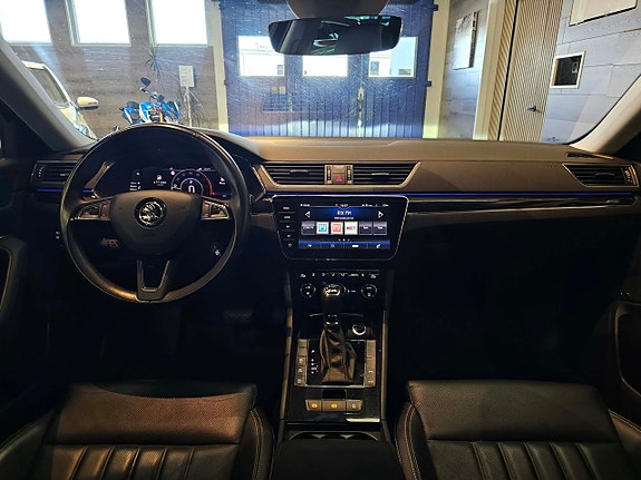 Skoda Superb 11 of 23