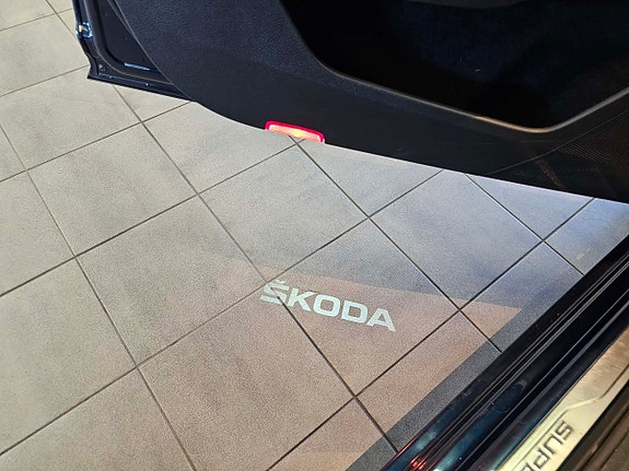 Skoda Superb 20 of 23