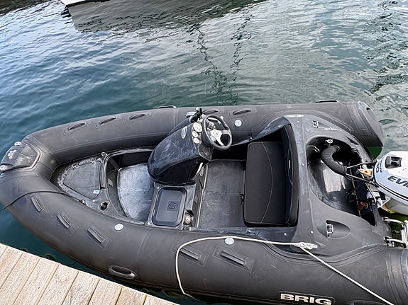 Brig 340 med 30 Evinrude E-tec 3 of 3