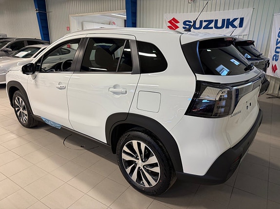 Suzuki S-Cross 2 of 7