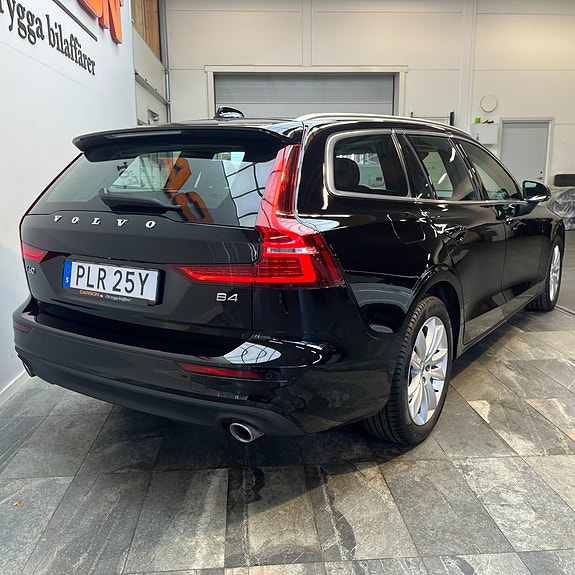 Volvo V60 4 of 13
