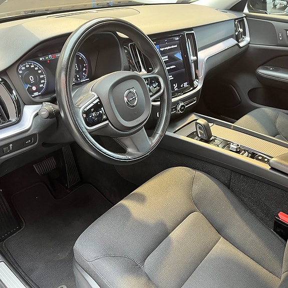 Volvo V60 9 of 13