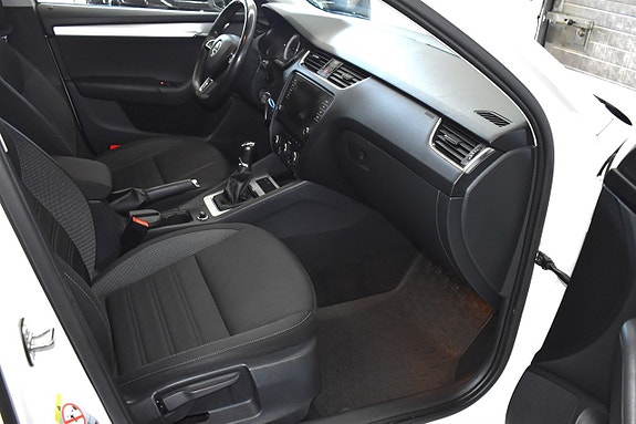 Skoda Octavia 6 of 13