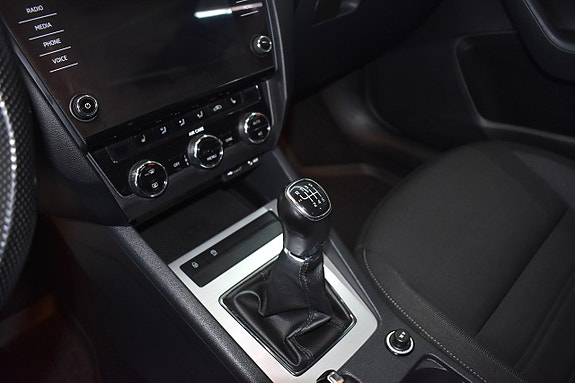 Skoda Octavia 9 of 13